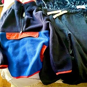 Old Navy Pullover and Old Navy Pants with Tag Size 5T